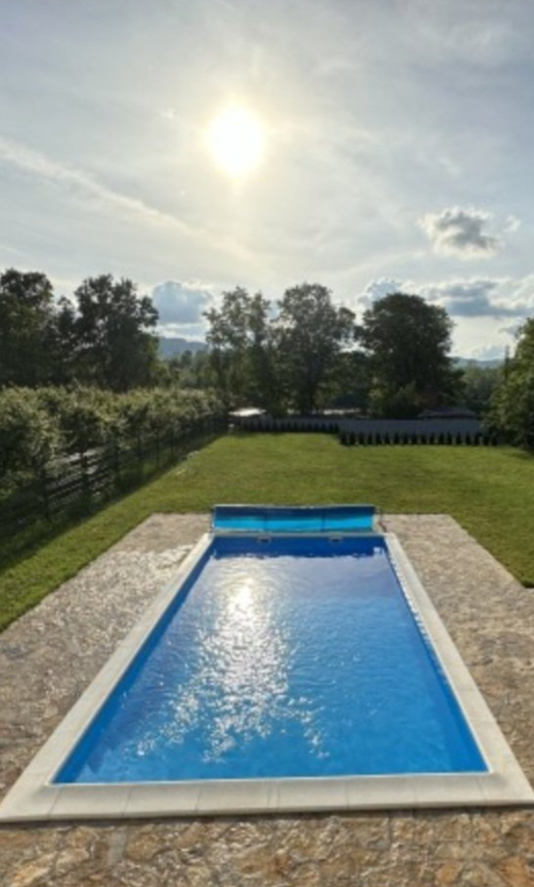 Veliki plastični bazen